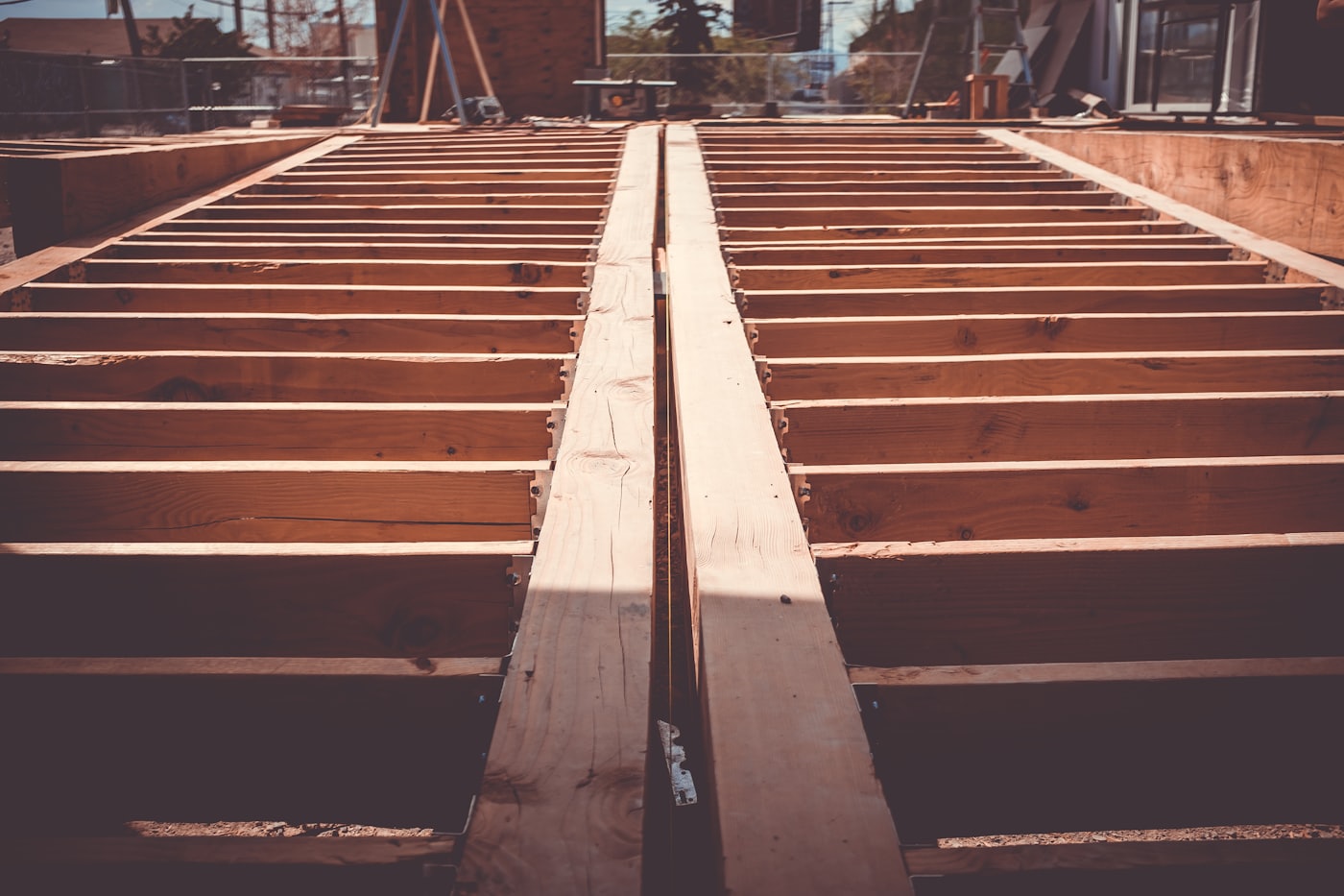 Photo Grid website style — example of roofers work